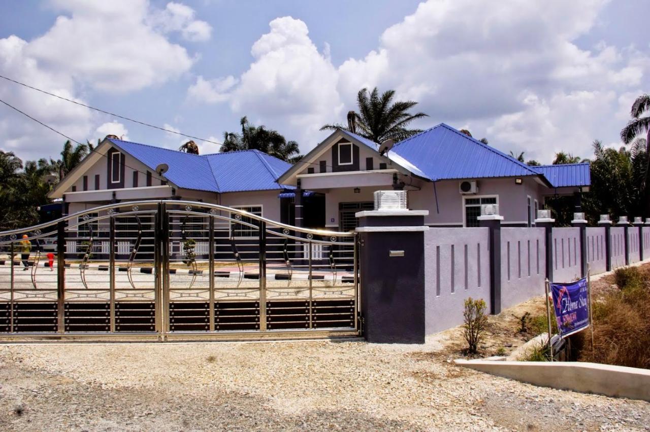Homestay Hj Esmon Parit Raja Uthm Batu Pahat Buitenkant foto