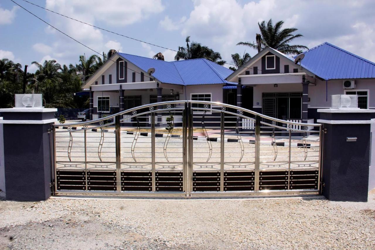 Homestay Hj Esmon Parit Raja Uthm Batu Pahat Buitenkant foto